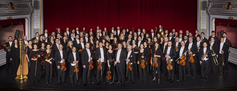 Staatsphilharmonie musicians with their instruments