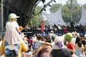 Moderator Philipp Roosz beim Familienkonzert des Klassik Open Air 2026